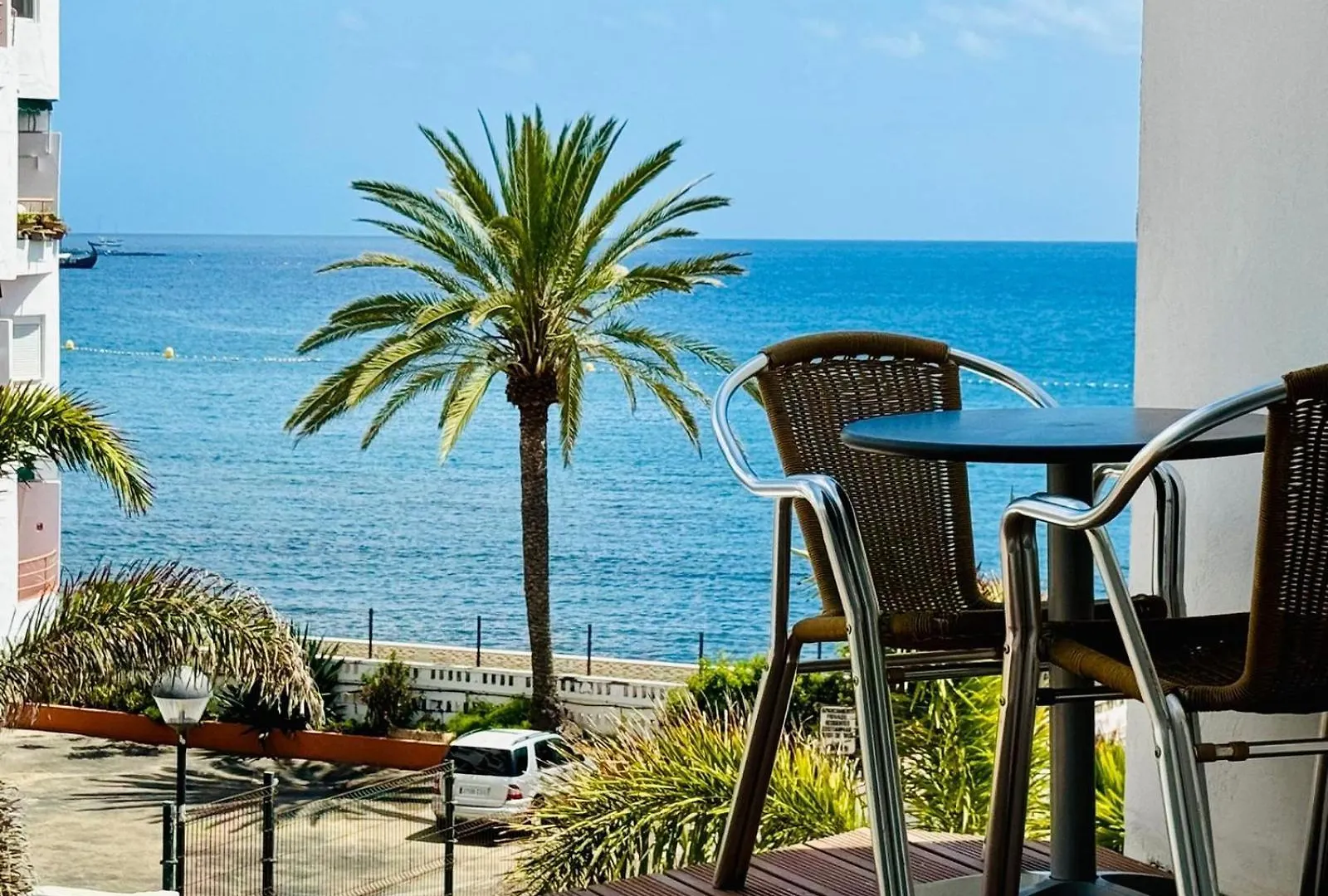 Contactos de Los Cristianos Must-See Beachfront Apartment, Stunning Views In Tenerife