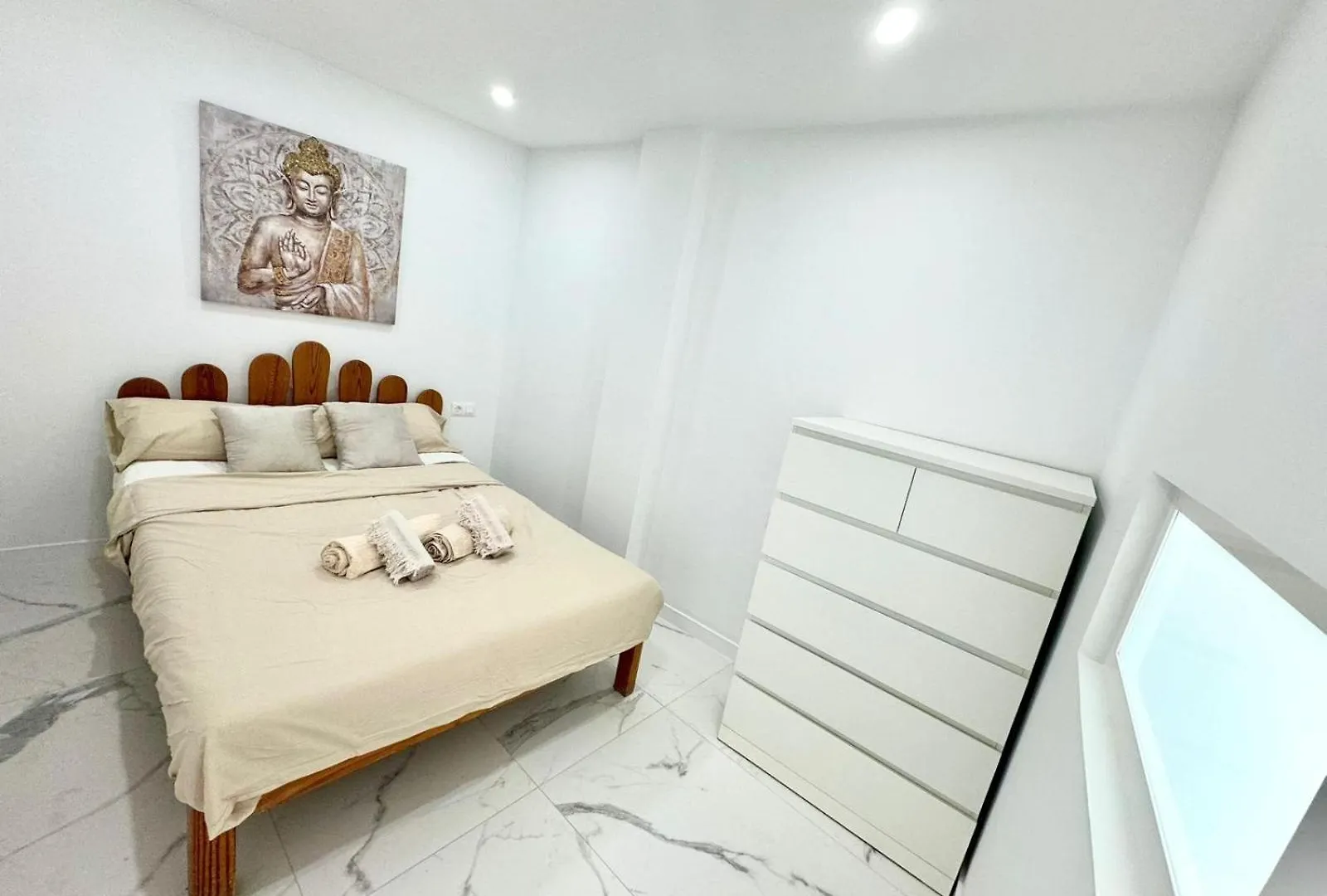 Los Cristianos Must-See Beachfront Apartment, Stunning Views In Tenerife 洛斯克里斯蒂亚诺斯